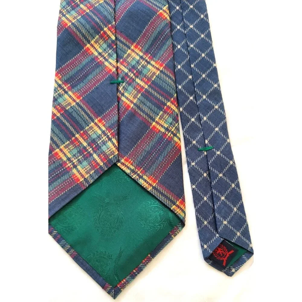 Tommy Hilfiger Plaid 100% Italian Silk with Lion Crest Standard Tie Green Lining